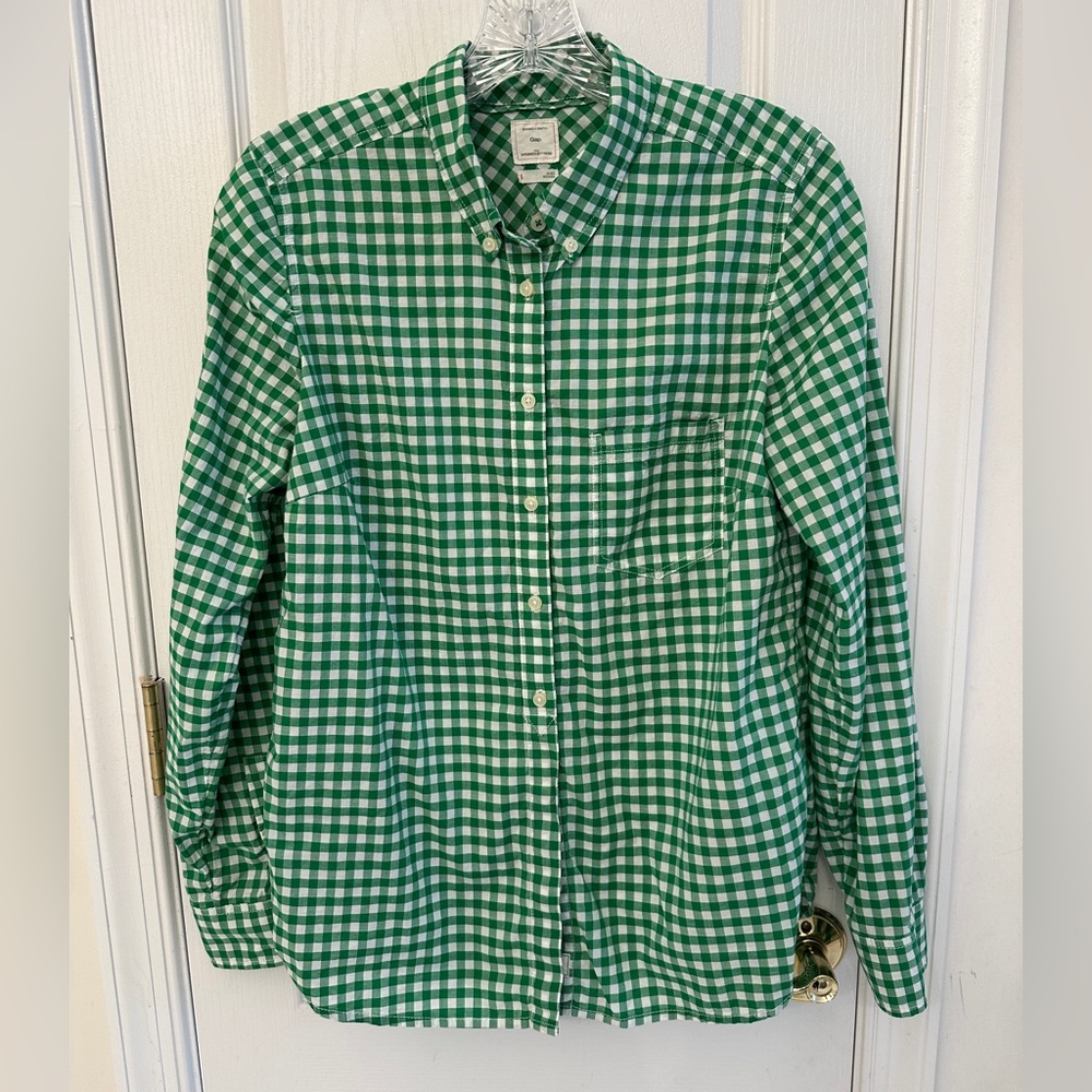 GAP Shrunken Boyfriend Green and White Plaid Button Down Shirt - women’s small